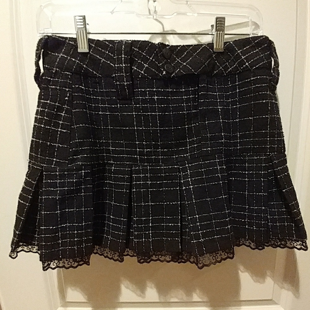 No Boundaries skirt